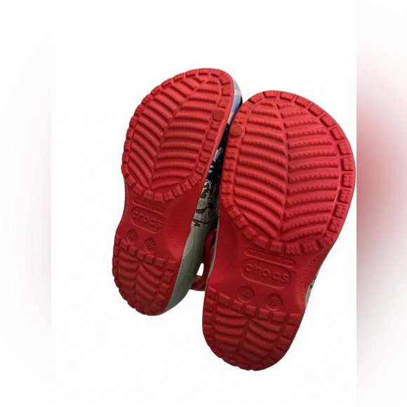 CROCS Classic Summit Clogs
